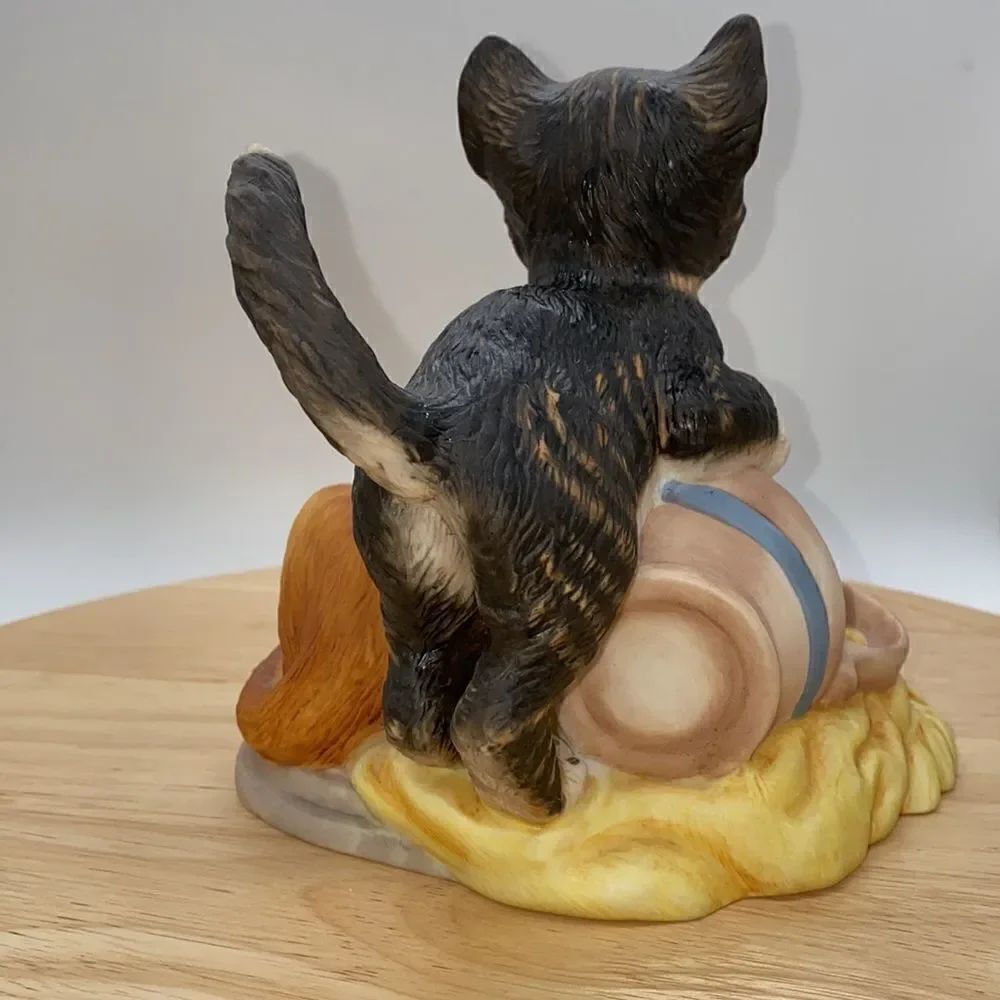 "Mischief" by Gail Ferretti for the Franklin Mint 1986 Kitty Cats - Picture 5 of 12